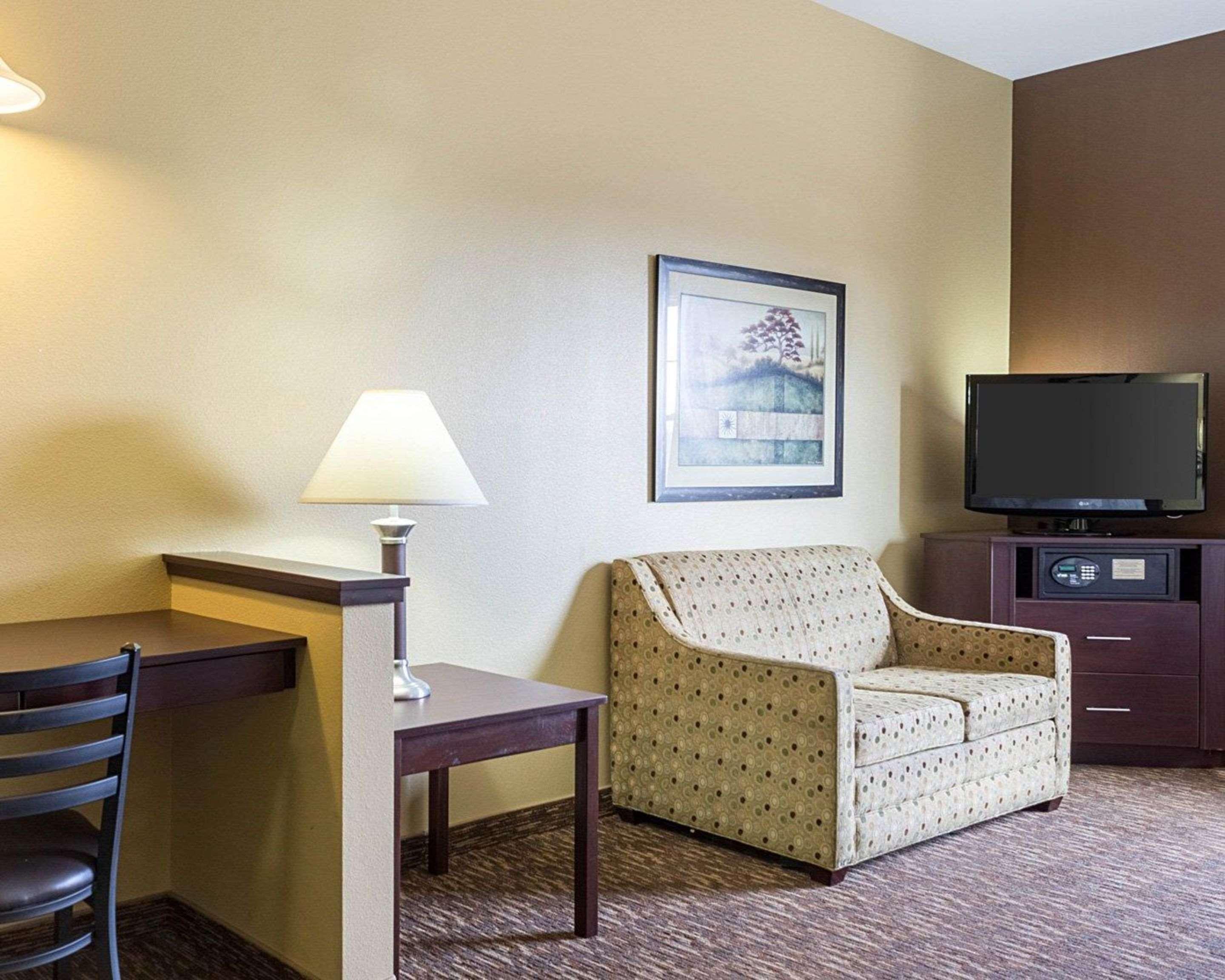 Mainstay Suites Minot Buitenkant foto