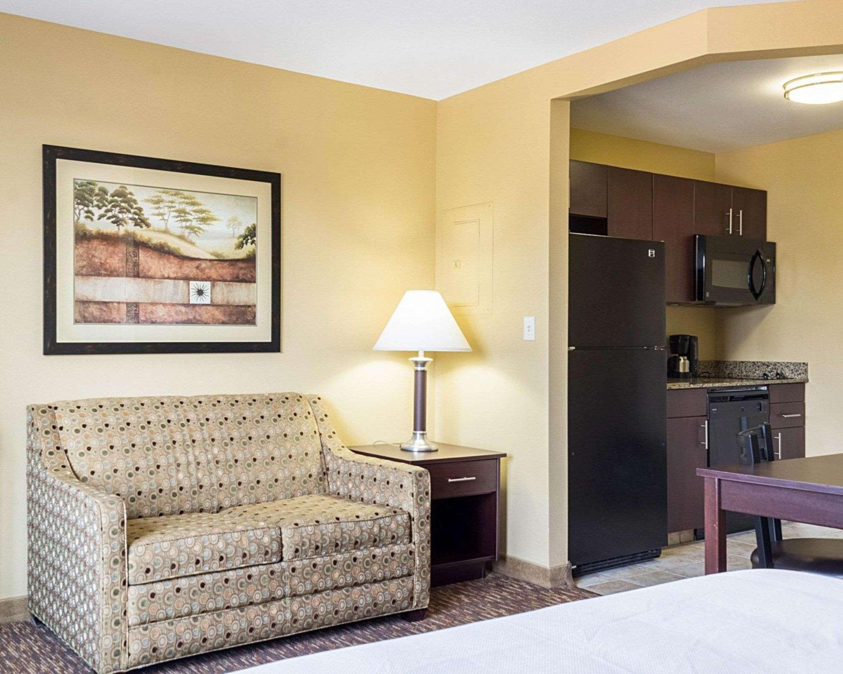 Mainstay Suites Minot Buitenkant foto