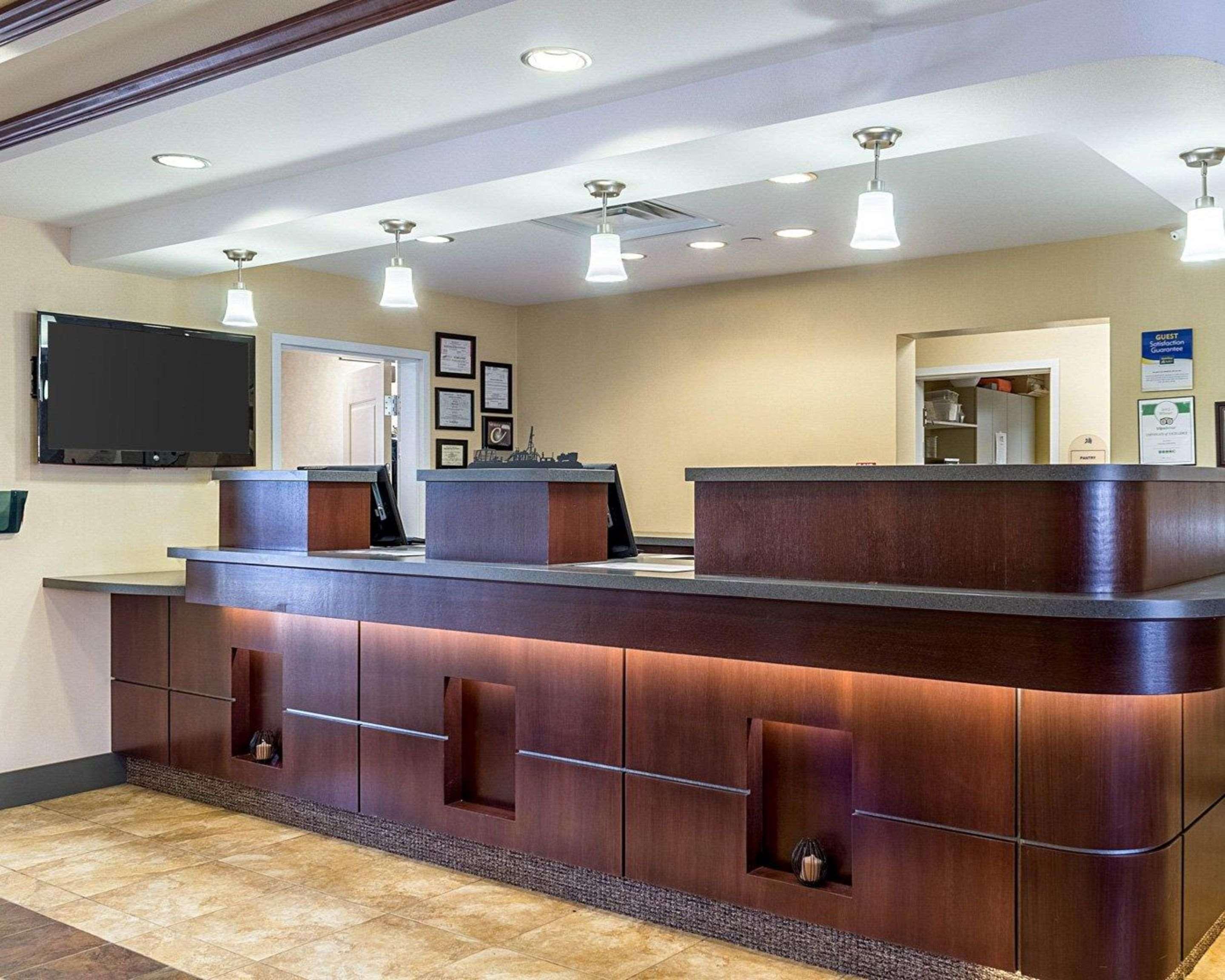 Mainstay Suites Minot Buitenkant foto