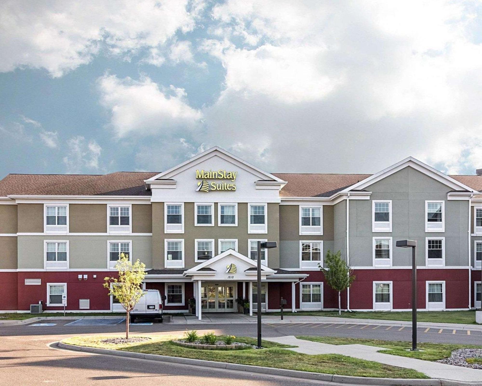 Mainstay Suites Minot Buitenkant foto
