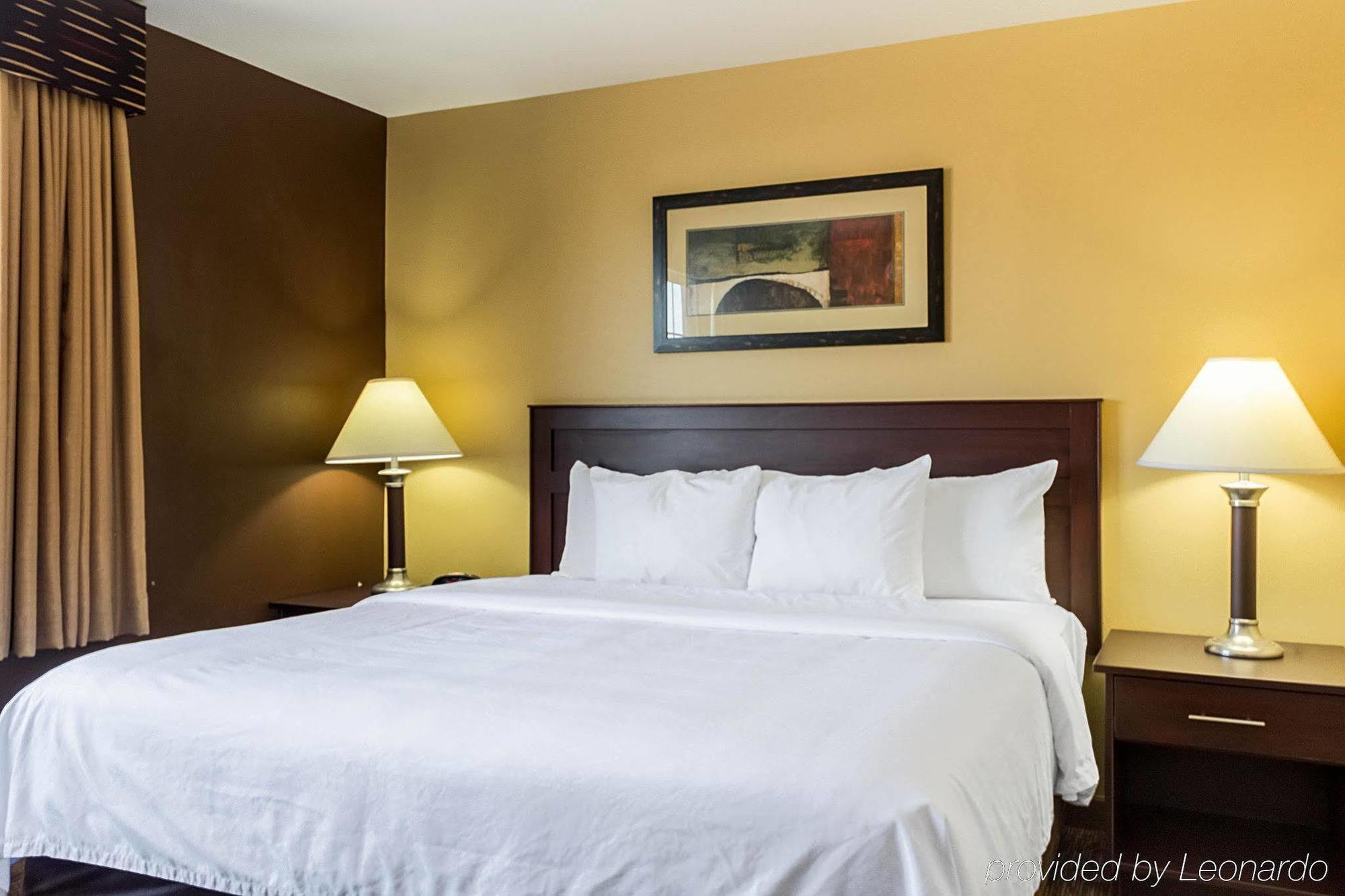 Mainstay Suites Minot Buitenkant foto