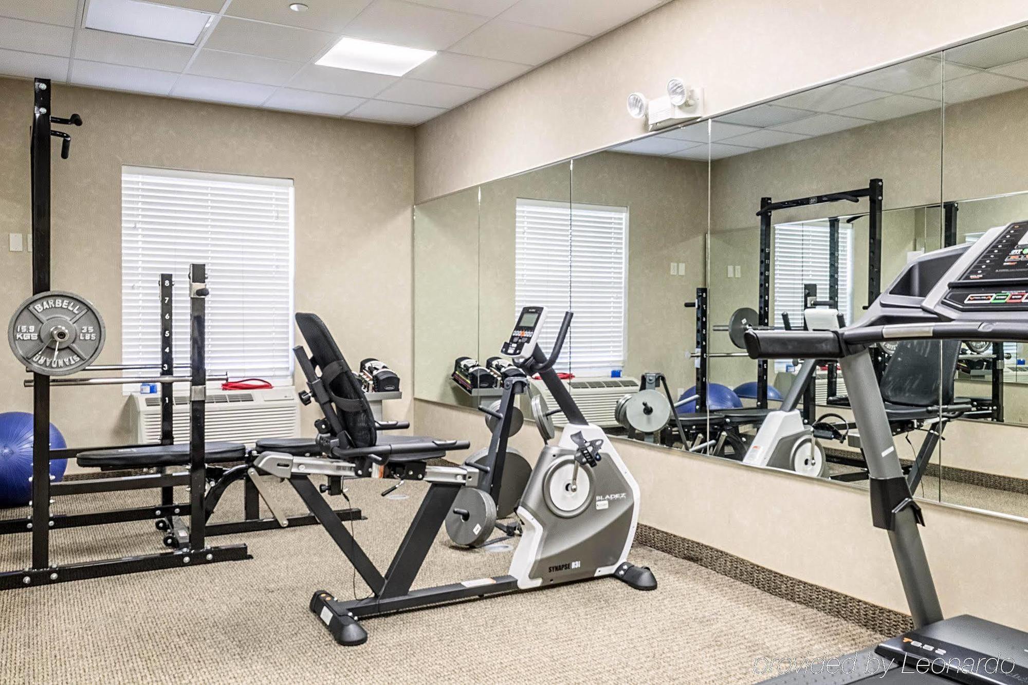 Mainstay Suites Minot Buitenkant foto